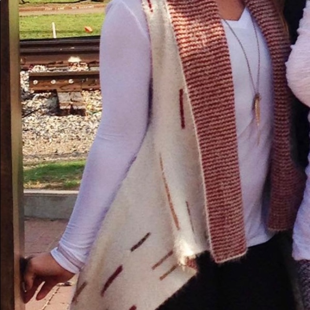 Sleeveless cardigan